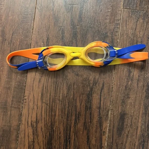 Swim kit - Picture 3 of 4